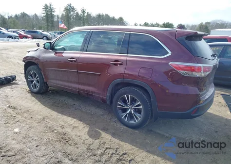 2016 Toyota Highlander Xle V6 z USA, uszkodzony, nr VIN 5TDJKRFH8GS309710